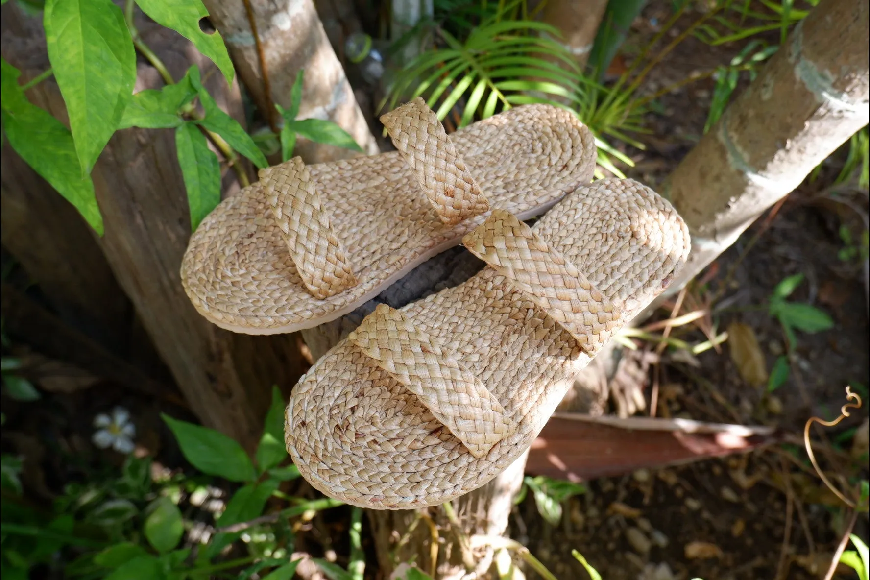 Beach Sandals straw sandals water hyacinth sandals