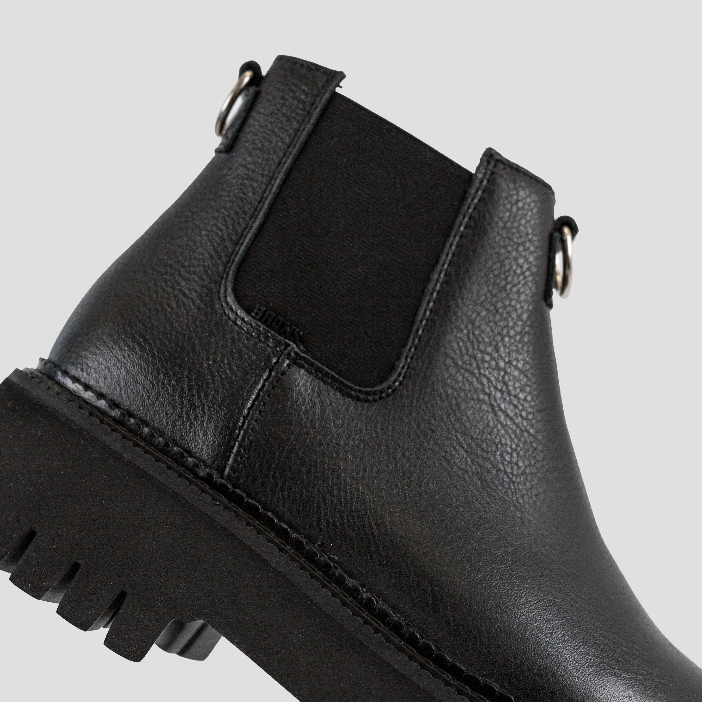 Groovy Chelsea Low Black Boots