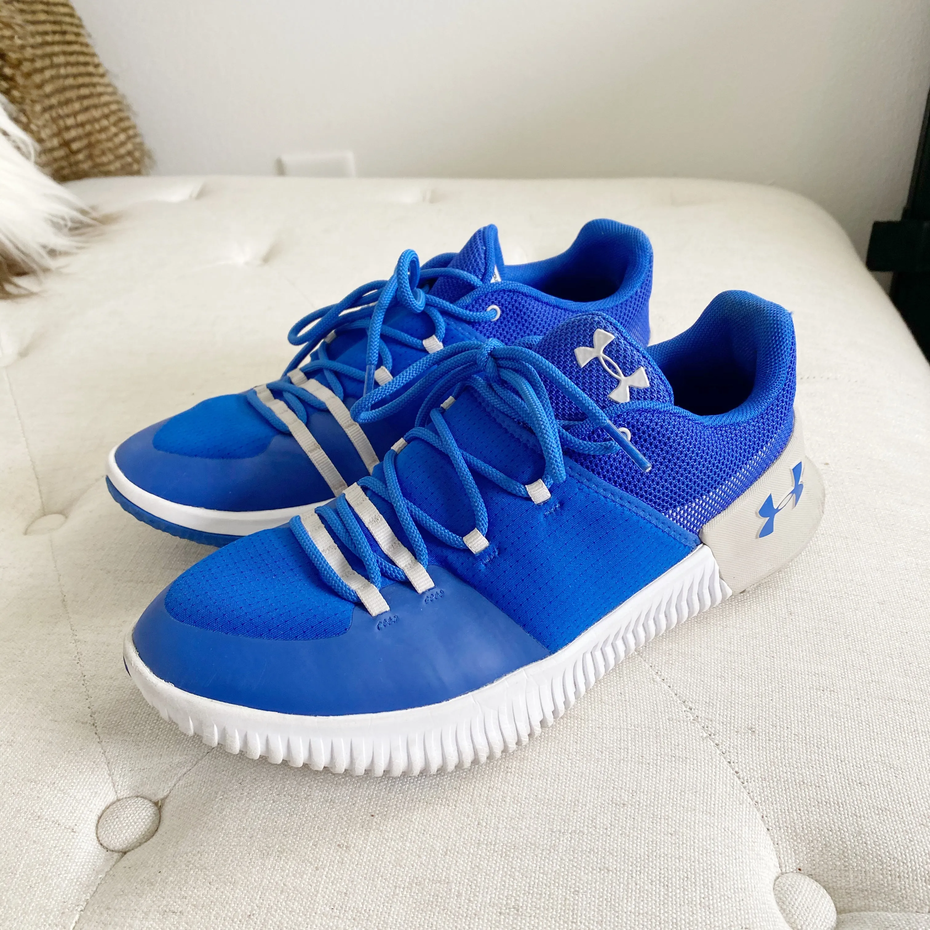 Under Armour Lightweight Blue Sneakers 10